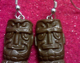 Brown tiki earrings, tiki, tiki earrings, brown, tiki oasis, tiki wedding, tropical flower, ocean, hawaii, tiki god