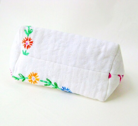 Small pouch vintage recycled embroidered cloth