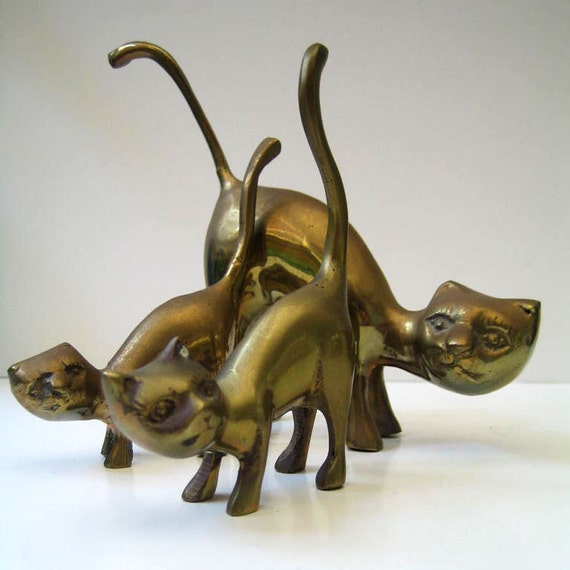 Vintage brass cat figurines Cool cats 