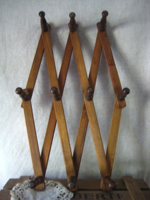 Vintage Accordion Expandable Peg Rack Large