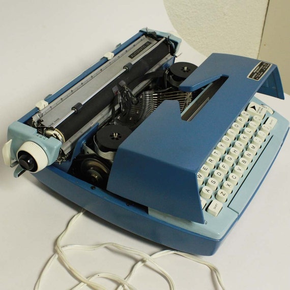 Vintage typewriter Smith Corona Coronet Automatic 12