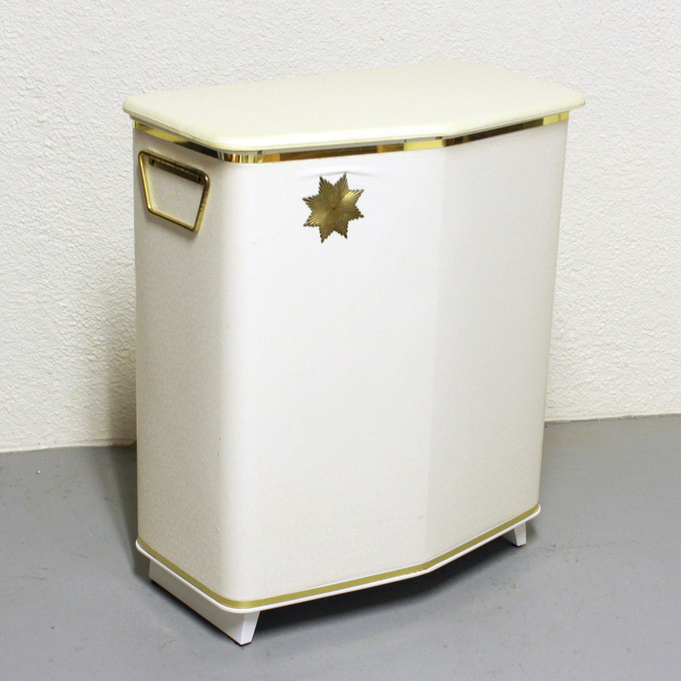 Vintage clothes hamper laundry hamper Counselor