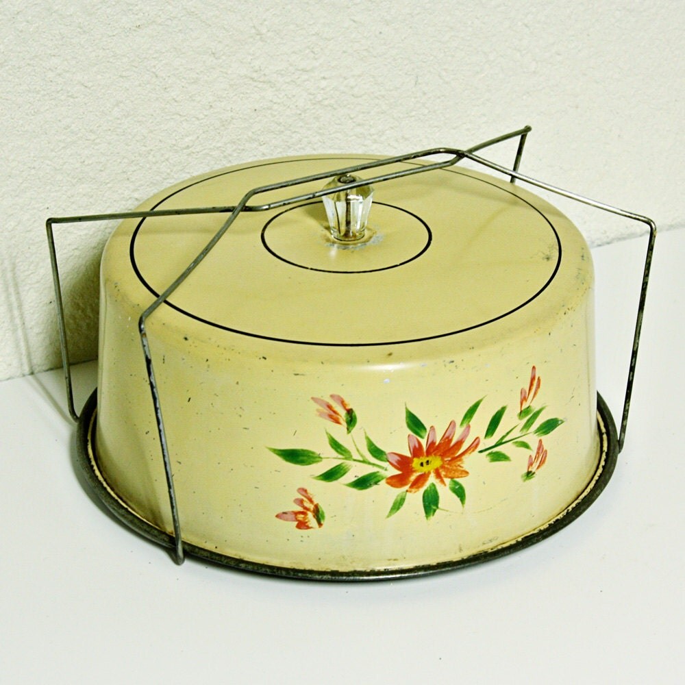 Vintage cake carrier pie carrier metal tan/pale yellow