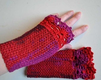 Red purple crochet gloves with lace trim F611