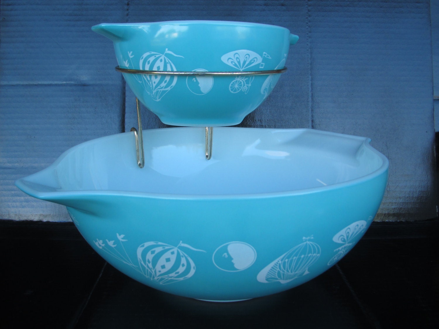 Pyrex Balloon Chip & Dip