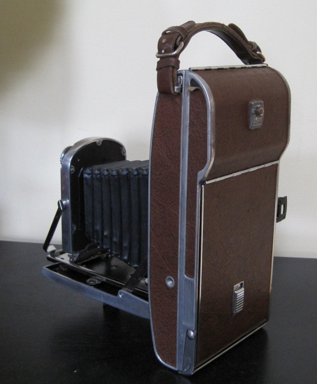 Kodak Polaroid Land Camera Model 95 with Case and Accessories