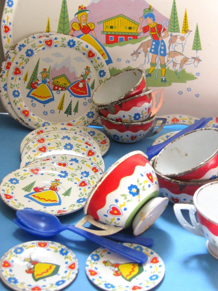 Vintage Ohio Art Tin Toy Dishes Set 37 pieces Alpine by emmylucy