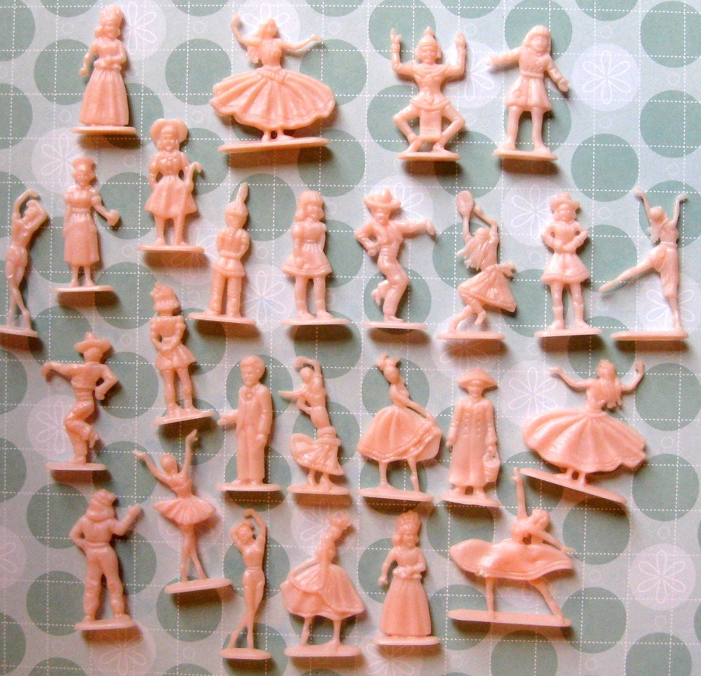 little plastic figurines