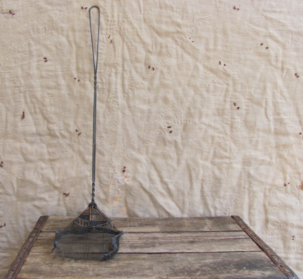 vintage c. 1930s fly swatter with twisted wire handle