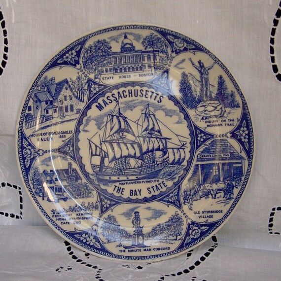 MASSACHUSETTS State Souvenir Plate Blue and White Vintage