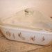 Vintage Atomic Inland Glass Triangle Casserole Dish j