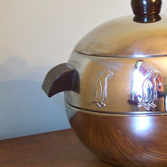Vintage CHROME penguin ice bucket with brown bakelite handles
