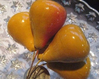 Spun Cotton Millinery Fruit Czech Republic 5 Jumbo Two Tone Pears NF 302