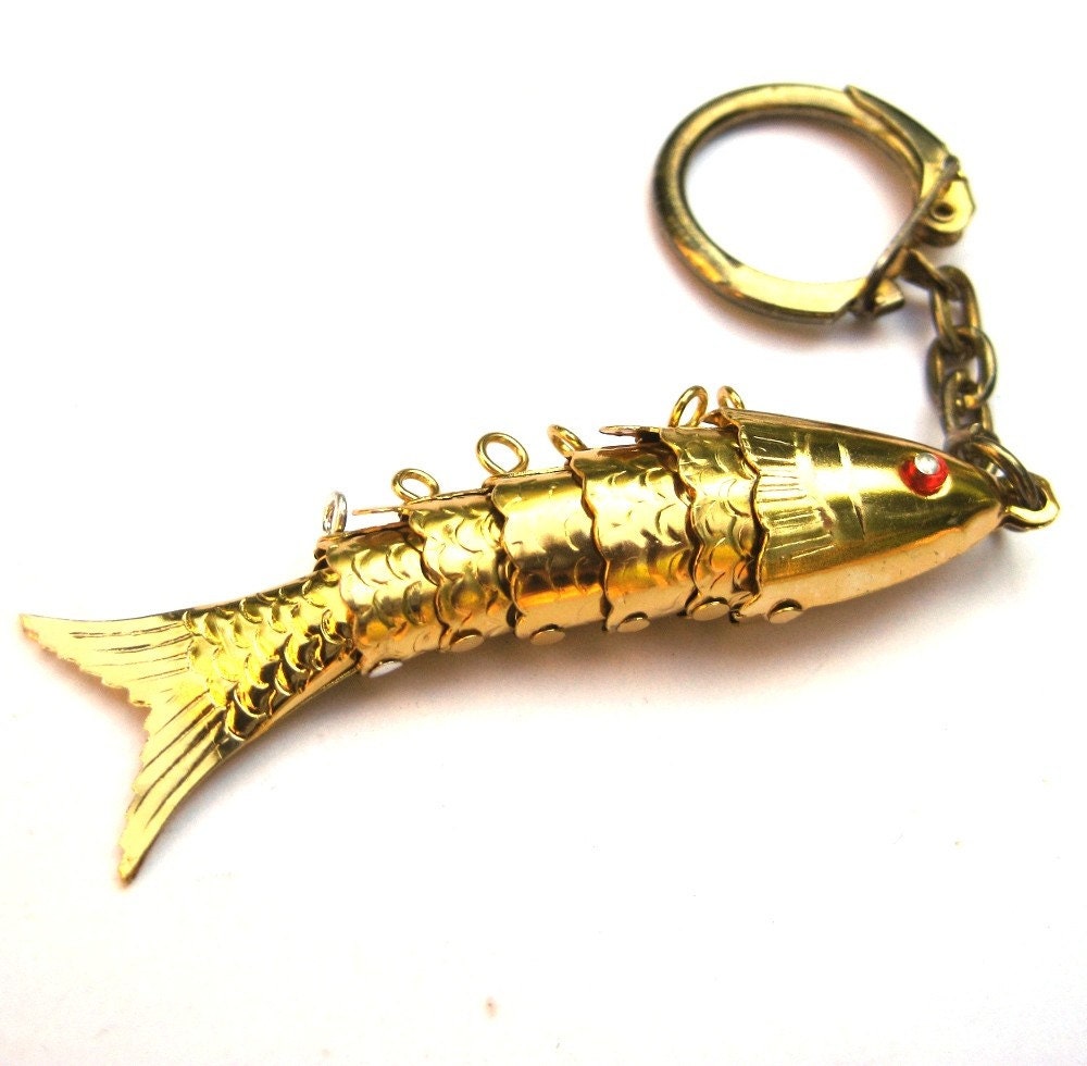 Vintage Gold Metal Articulated Koi Fish Keychain Holder Yin