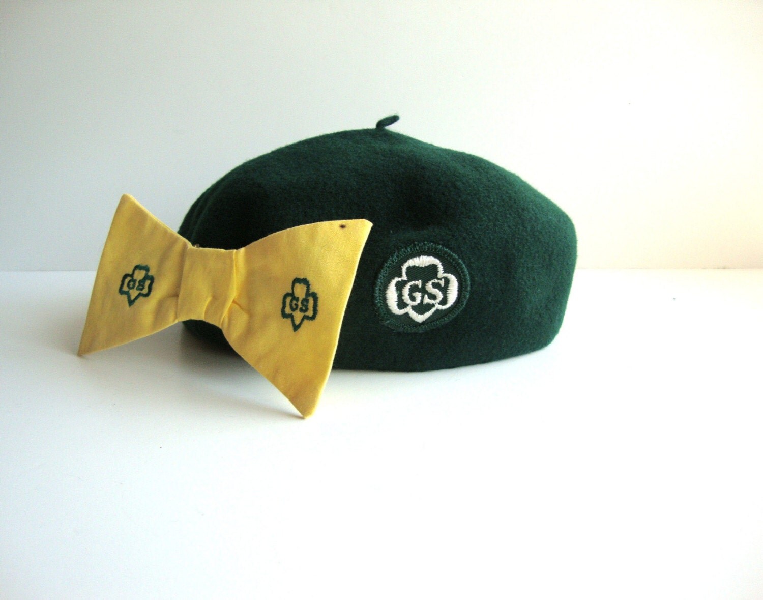 Vintage GIRL SCOUT Bow and Beret Hat from Pudding