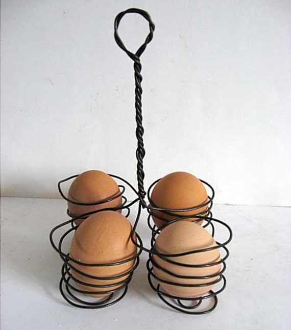 Vintage Wire Ware 4 Egg Holder with Tall Handle for Boiling