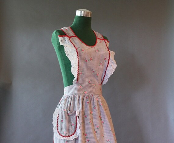 1940s Roses And Ruffles Pinafore Apron