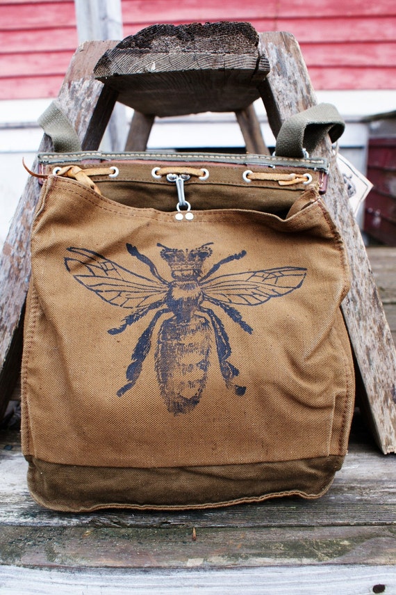 VINTAGE Queen Bee Bag