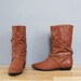 vintage HONEY BROWN flat boots w/ straps 8