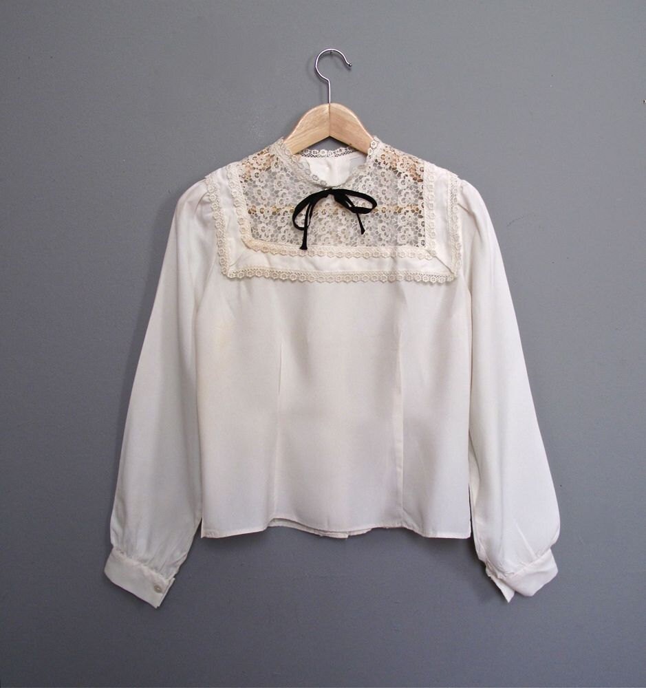 vintage LACE trim blouse S M by secretlake on Etsy