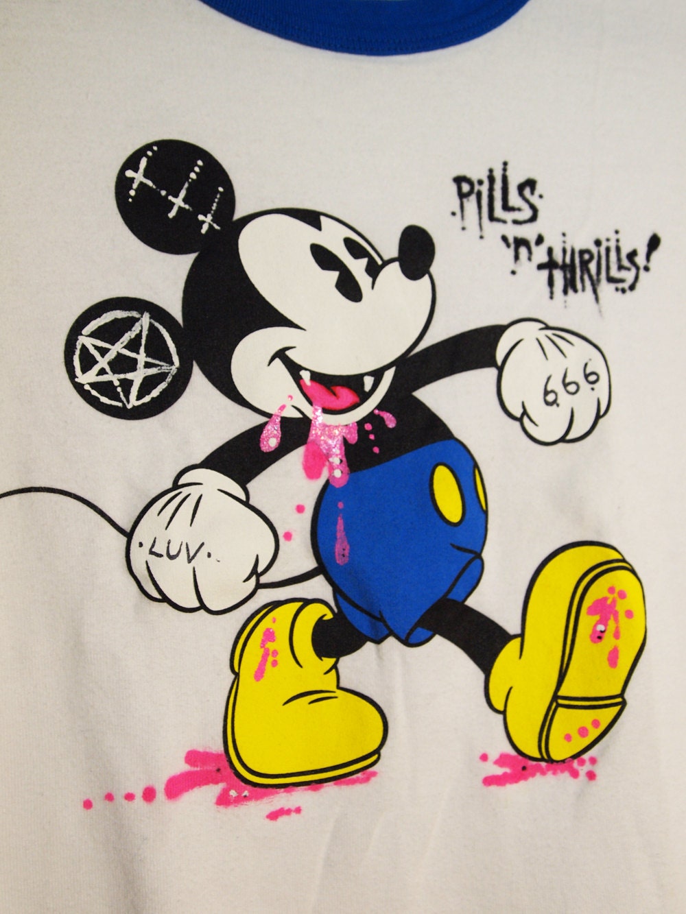 PILLS'n'THRILLS// Satanic Mickey Mouse Drug Shirt 90s