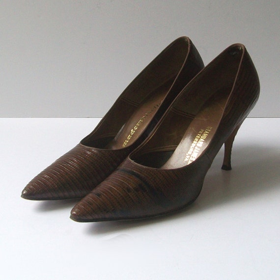 1950s shoes / vintage 50s high heels / 8.5 / by nickandnessies