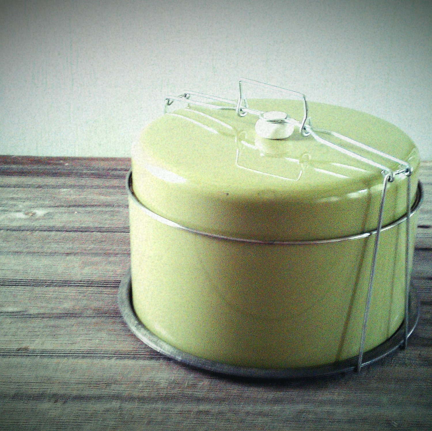 Cake Carrier Sweet Vintage Metal