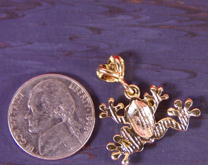 Gold-tone Pink Rhinestone Frog Pendant with Heart-shaped Bail