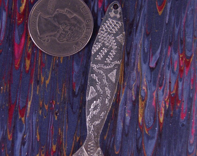 Elongated ZigZag Patterned Two-sided Pewter Fish Pendent