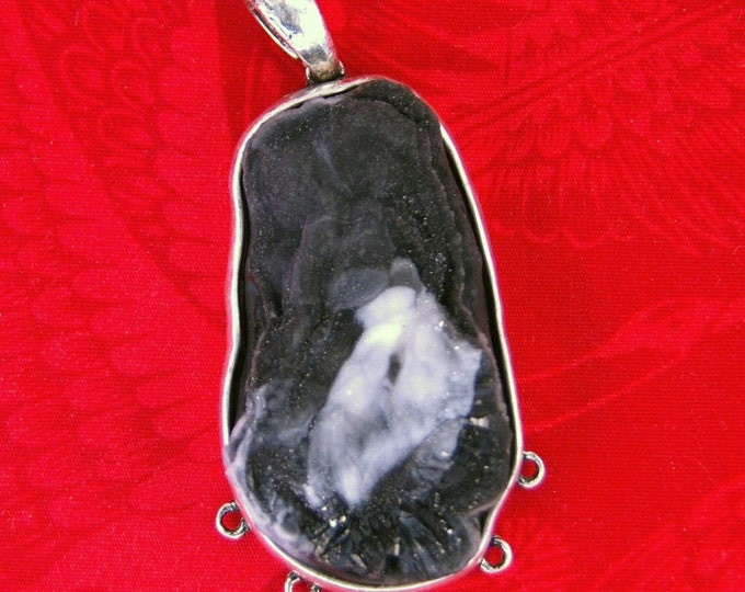 Wonderful Black Acrylic Geode Pendant with Five Links