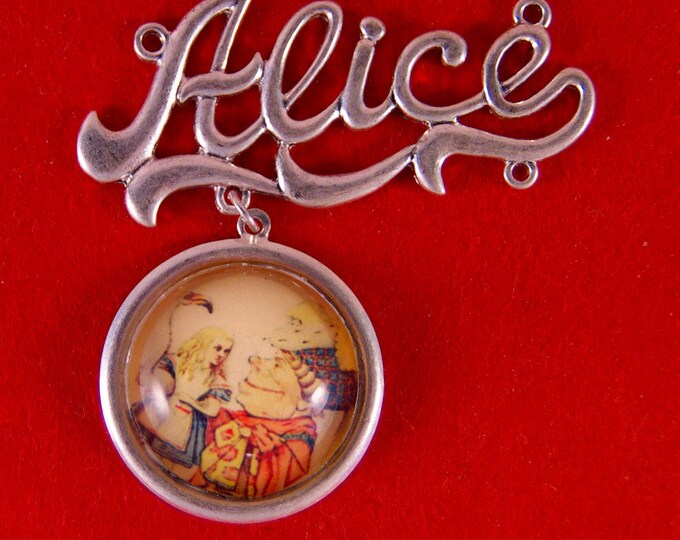 Alice in Wonderland Script Type Double Link Pendant with Picture Cabochon