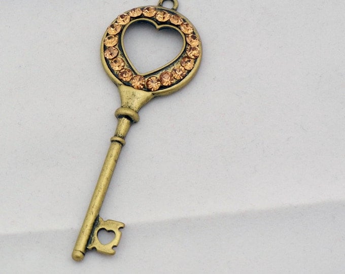 Large Topaz Rhinestone Heart Skeleton Key Pendant Antique Gold-tone