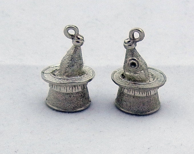 Pair of Dimensional Pewter Champagne in Hat Charms