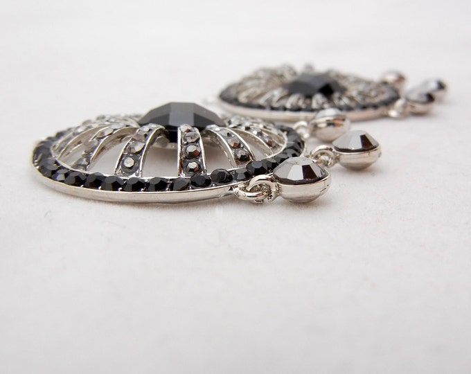 Silver-tone Round Drop Charms with Black Focal