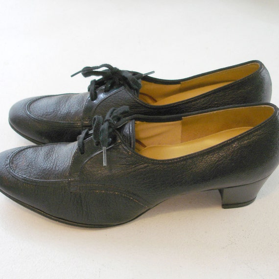 vintage classic black granny shoes 8M by smallandmousey on Etsy