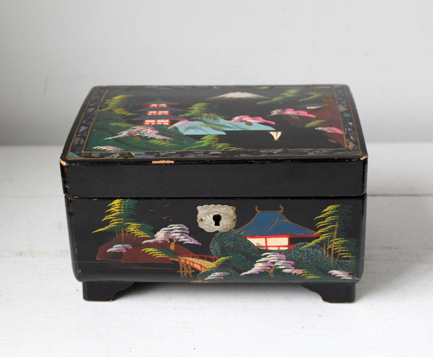 vintage 1950s musical jewelry box handpainted on black