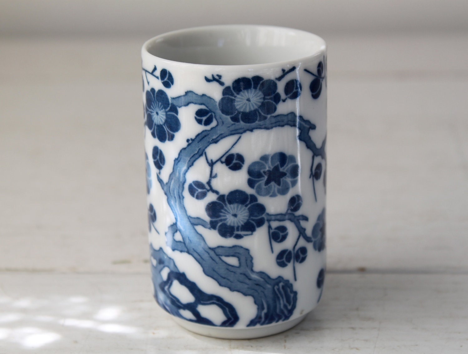 vintage Japanese tea cups. Set of 5. Blue and white / the