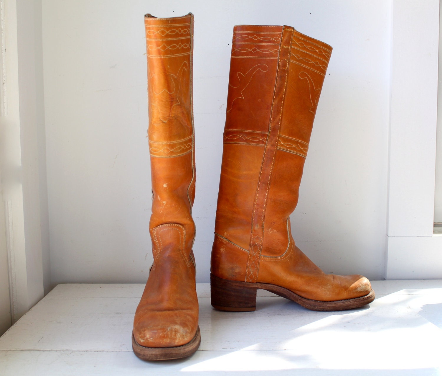 vintage 1970s Frye Campus boots. Women size 9.5 B. Stitched