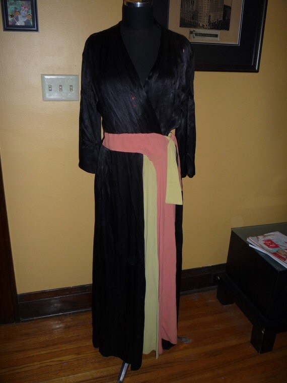 Ultra Glamorous Old Hollywood Robe/Kimono