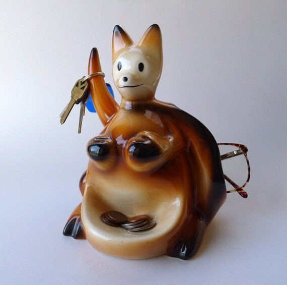 Vintage Mens Dresser Valet Caddy Boxing Kangaroo Keeper