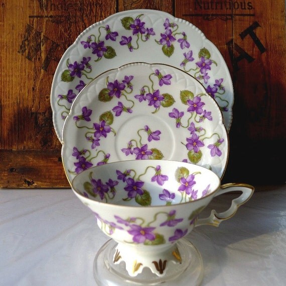 Vintage Violets Teacup Saucer Dessert Plate Bavarian China 8