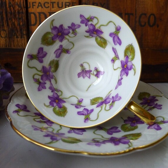 Vintage Violets Teacup Saucer Dessert Plate Bavarian China 8