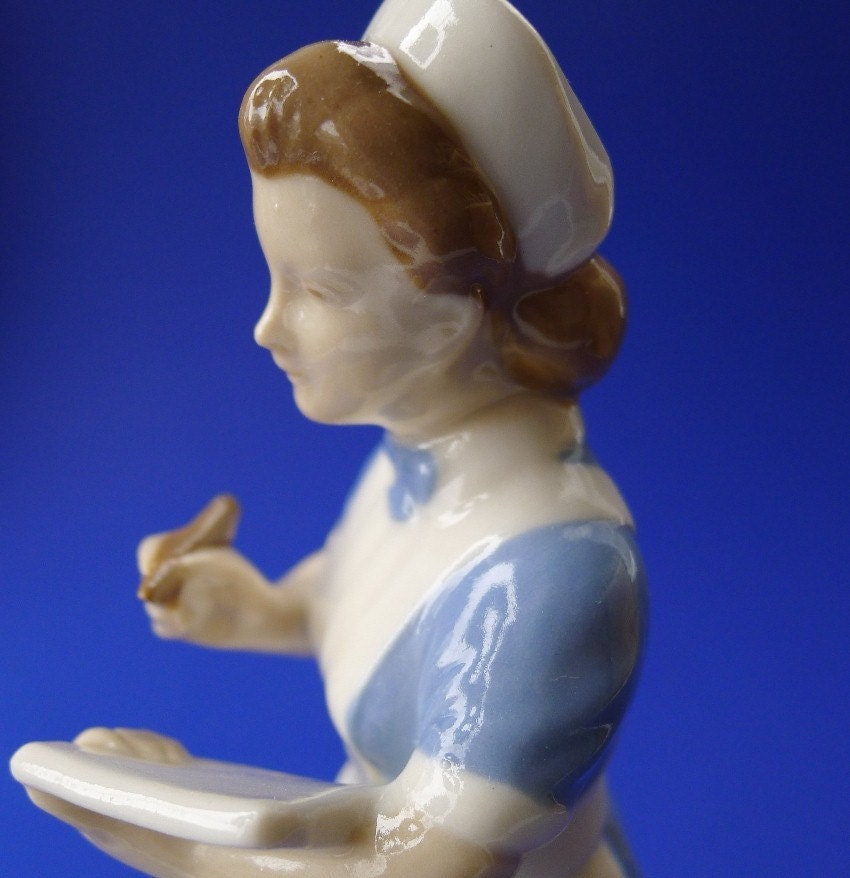 bubble head nurse figure