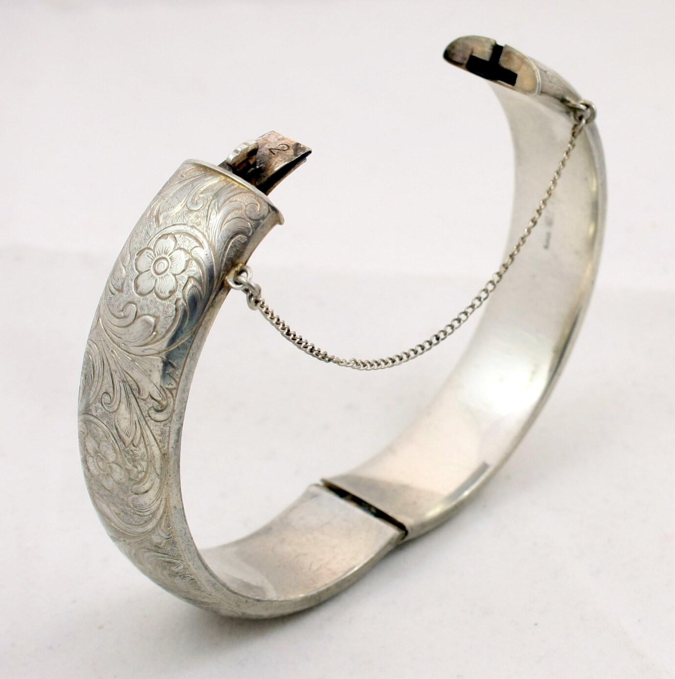 Vintage Engraved Sterling Silver Bracelet Hinged Bangle