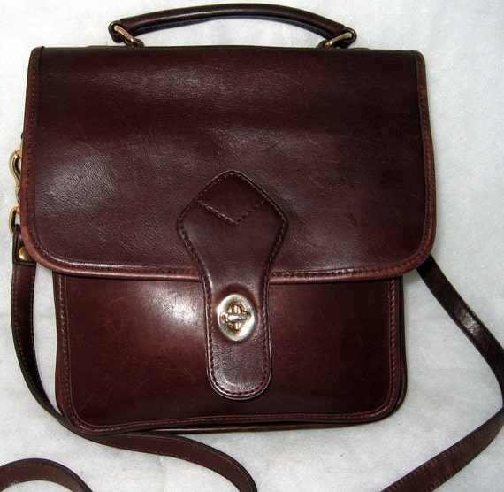 GEORGETOWN LEATHER DESIGN STATION BAG IN BROWN GLOVE TANNED