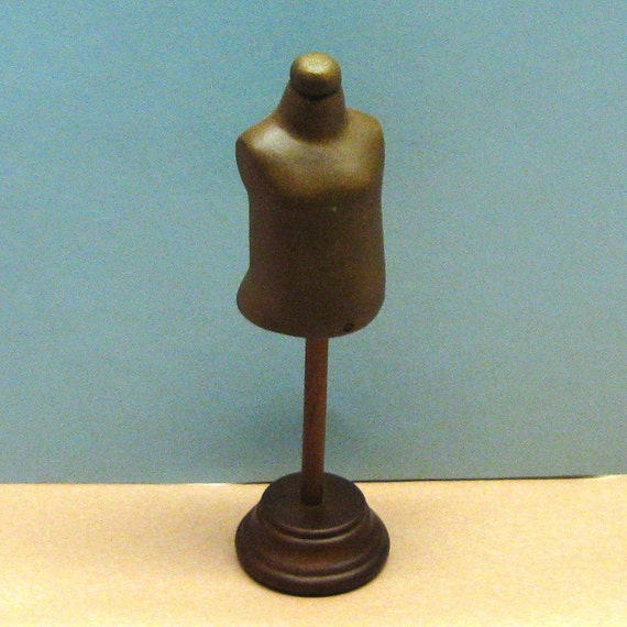 mini wood mannequin