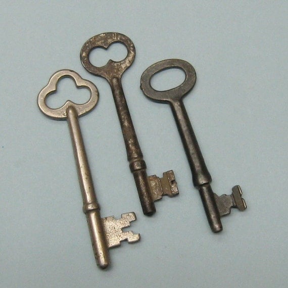 Three Antique Vintage Skeleton Keys Barrel Keys Ornate Keys