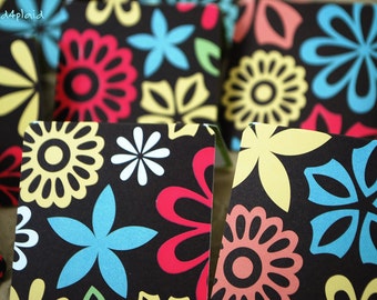 Blank Mini Card Set of 10, Mod Floral on Black with Contrasting Lime on the Inside, Soft Red Metallic Envelopes, mad4plaid