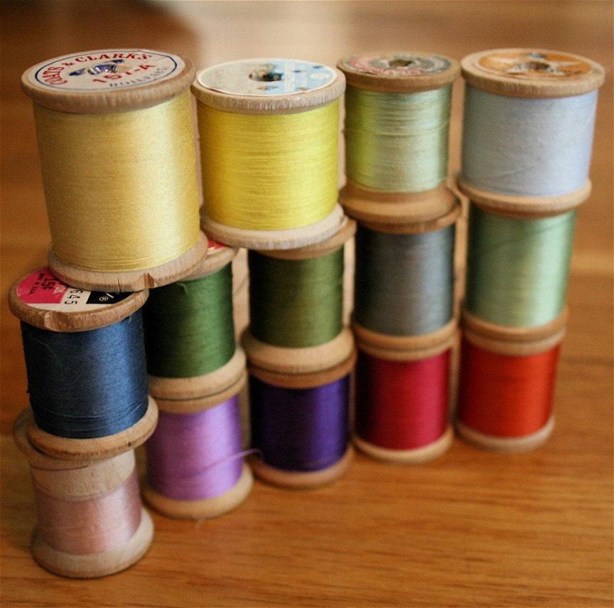 Lot of 14 Vintage Wooden Spools with Thread
