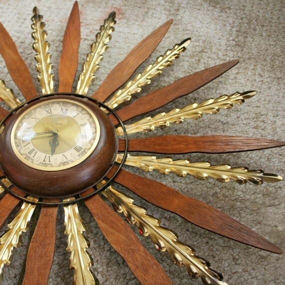 vintage 60s United Starburst Wood and Metal Wall Clock